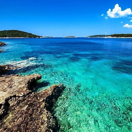 Seaside Holiday House Maslinica, Solta - 13965 Grohote Bagian luar foto