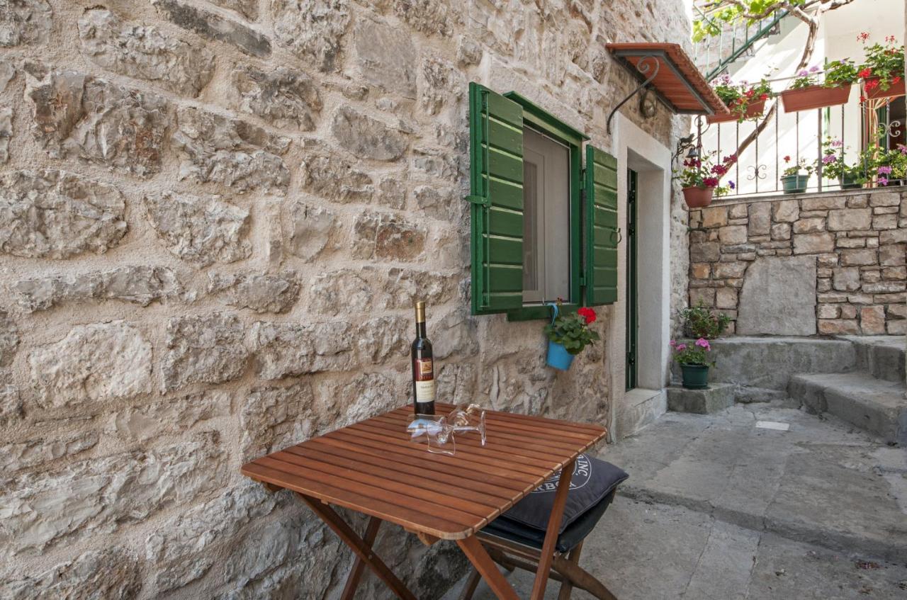 Seaside Holiday House Maslinica, Solta - 13965 Grohote Bagian luar foto